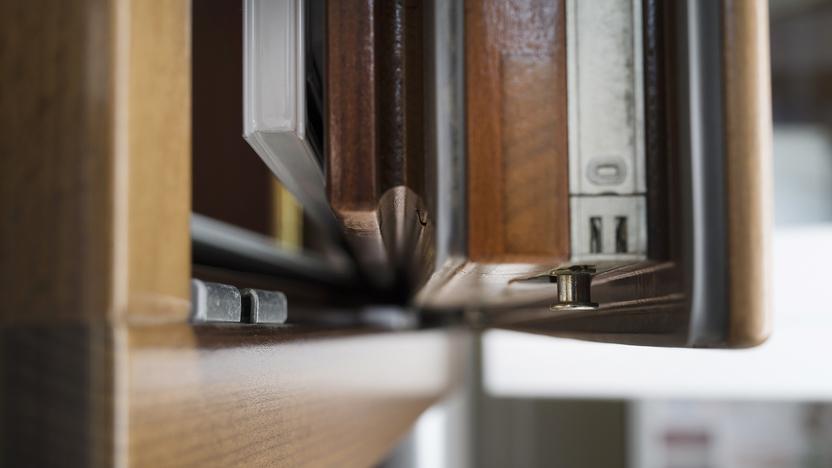 Fenster mit Pilzzapfen vom #Branche1#